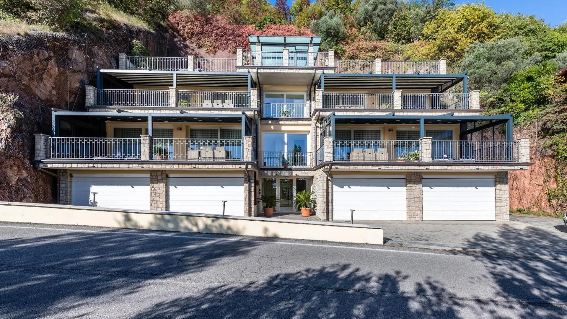 Residence Virgilio Green Toscolano Maderno Italy
